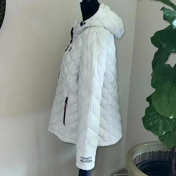 Tommy Hilfiger Women's Hooded Zip Front Short Packable Jacket Size XL - Picture 13 of 15